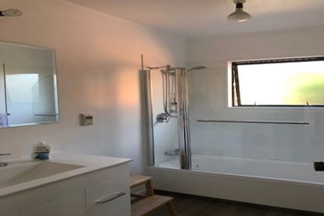 Photo of property in 8b Hayley Grove, Papamoa Beach, Papamoa, 3118