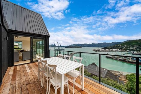 Photo of property in 7 Reserve Terrace, Lyttelton, 8082