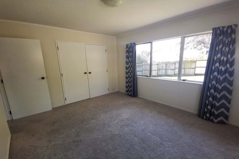 Photo of property in 21 Raelene Place, Massey, Auckland, 0614
