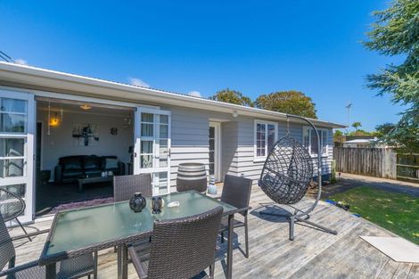 Photo of property in 70 Michael Road, Paraparaumu Beach, Paraparaumu, 5032