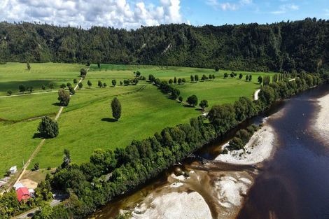 Photo of property in 240 Arapito Road, Karamea, 7893
