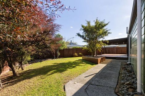Photo of property in 1 Lydia Place, Kelvin Grove, Palmerston North, 4414