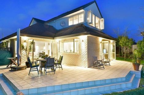 Photo of property in 28 English Oak Drive, Schnapper Rock, Auckland, 0632