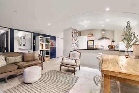 Photo of property in 205/27 Banks Avenue, Mount Maunganui, 3116