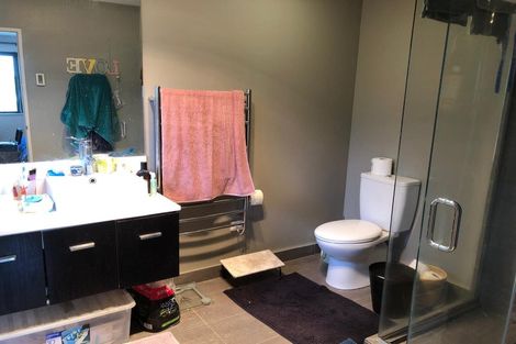 Photo of property in 87 Knights Road, Rothesay Bay, Auckland, 0630