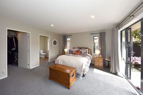 Photo of property in 37 Mcmahon Drive, Aidanfield, Christchurch, 8025