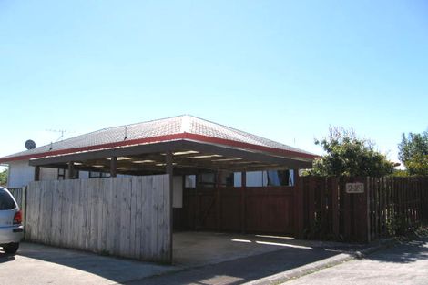 Photo of property in 1/29 Devonshire Road, Unsworth Heights, Auckland, 0632
