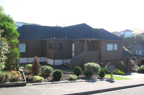 Photo of property in 19 Ellwood Place, Churton Park, Wellington, 6037