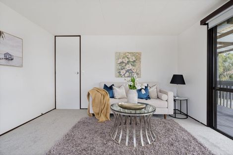 Photo of property in 11 Starforth Place, Henderson, Auckland, 0612