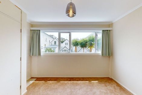 Photo of property in Victoria Court, 4u7 Queen Street, Mount Victoria, Wellington, 6011