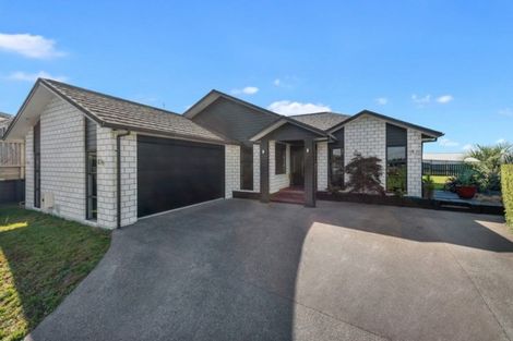Photo of property in 16 Rigg Place, Flagstaff, Hamilton, 3210