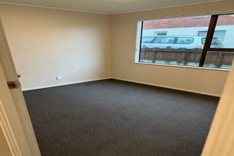 Photo of property in 2 Harrington Road, Henderson, Auckland, 0610