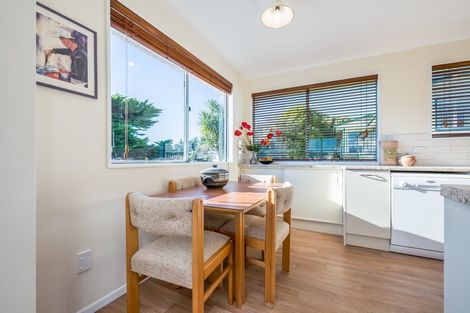 Photo of property in 32 Kingsley Street, Stokes Valley, Lower Hutt, 5019