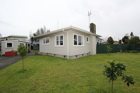 Photo of property in 25 Gebbie Road, Taradale, Napier, 4112