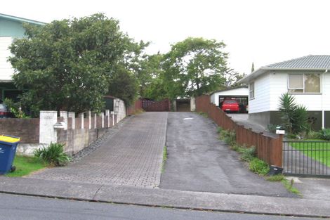 Photo of property in 30 Vina Place, Massey, Auckland, 0614