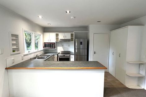 Photo of property in 2/546a Glenfield Road, Glenfield, Auckland, 0629