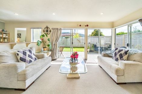 Photo of property in 20 Memphis Grove, Totara Park, Upper Hutt, 5018