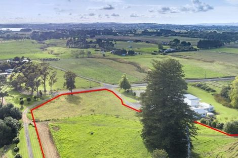 Photo of property in 41 Mcnaughten Road, Karioitahi, Waiuku, 2683