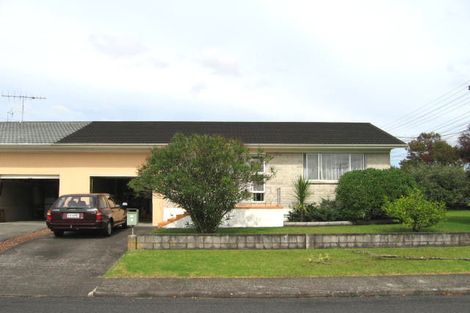 Photo of property in 1 Marlene Avenue, Te Atatu South, Auckland, 0610