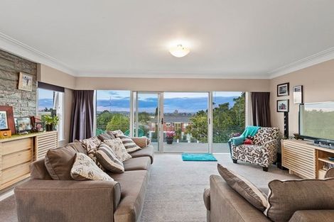 Photo of property in 19 Hartley Terrace, Massey, Auckland, 0614