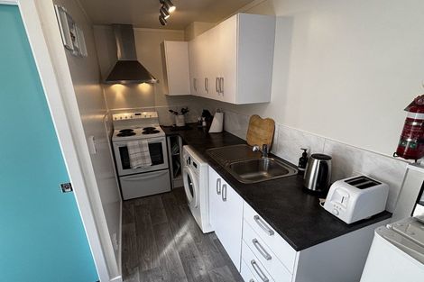 Photo of property in 43 Tauhinu Road, Miramar, Wellington, 6022