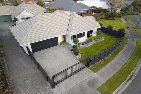 Photo of property in 23 Althorp Place, Avonhead, Christchurch, 8042