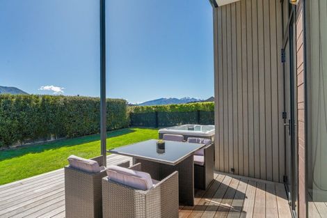 Photo of property in 25 Matipo Street, Wanaka, 9305