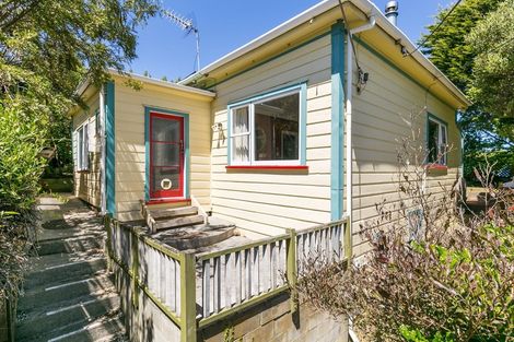 Photo of property in 25 Royal Street, Berhampore, Wellington, 6023