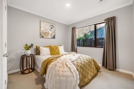 Photo of property in 90a Colwill Road, Massey, Auckland, 0614