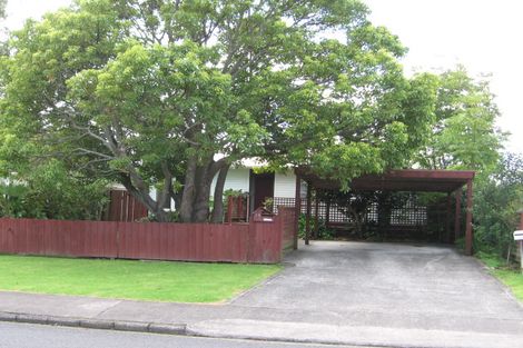 Photo of property in 52 Neil Avenue, Te Atatu Peninsula, Auckland, 0610