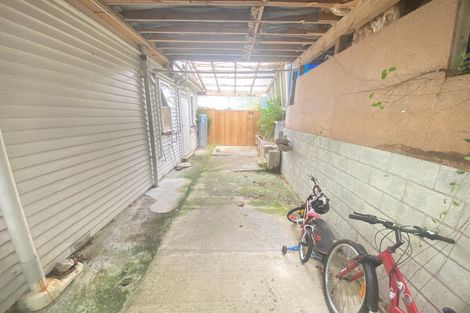 Photo of property in 16 Richmond Avenue, Karori, Wellington, 6012