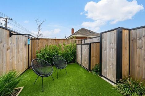 Photo of property in 2/183 Cambridge Terrace, Fairfield, Lower Hutt, 5011