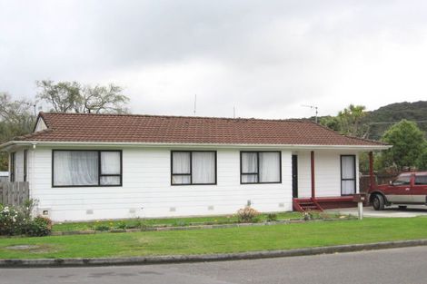 Photo of property in 37 Kopara Grove, Stokes Valley, Lower Hutt, 5019