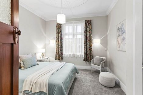 Photo of property in 241 Bay View Road, Saint Clair, Dunedin, 9012