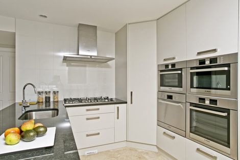 Photo of property in 23 Corricvale Way, Northcross, Auckland, 0632