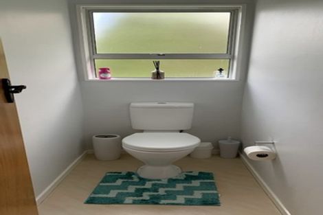 Photo of property in 5 Halswater Drive, Churton Park, Wellington, 6037