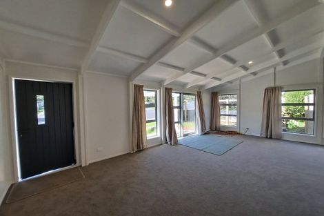 Photo of property in 62 Seaview Road, Marfell, New Plymouth, 4310