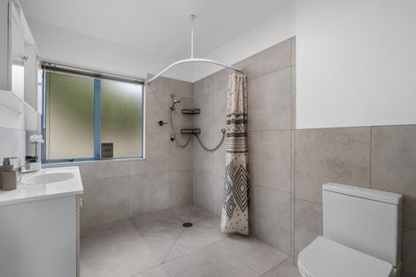 Photo of property in 2 Chestnut Way, Bellevue, Tauranga, 3110