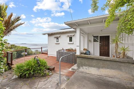 Photo of property in 7 Rangatira Terrace, Mount Pleasant, Christchurch, 8081
