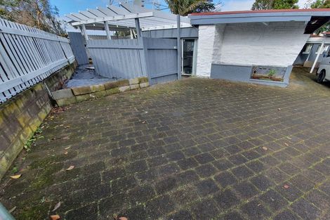 Photo of property in 38 Aurea Avenue, Pakuranga, Auckland, 2010