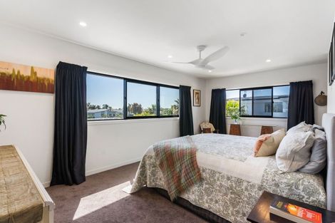Photo of property in 15 Forstera Way, Papamoa Beach, Papamoa, 3118