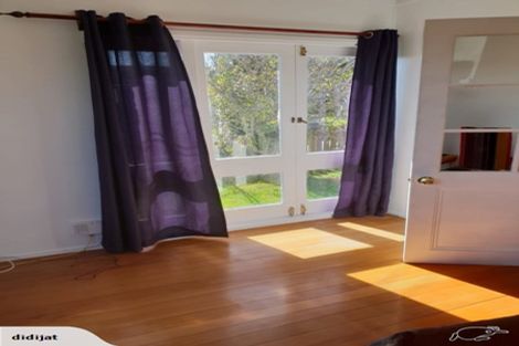 Photo of property in 2/17 College Road, Northcote, Auckland, 0627