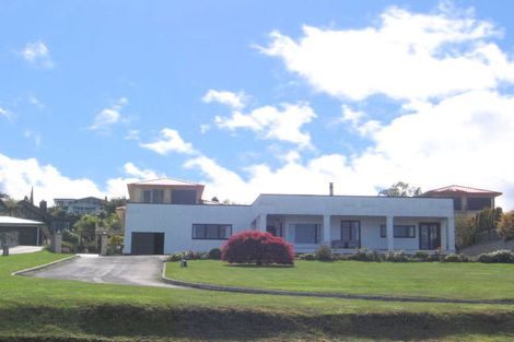 Photo of property in 168 Lake Terrace, Hilltop, Taupo, 3330