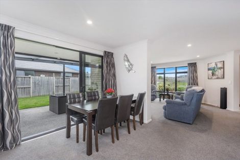 Photo of property in 5 Patatee Terrace, Baverstock, Hamilton, 3200