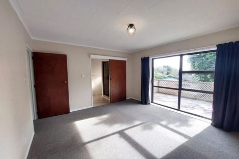Photo of property in 8e Nevada Drive, Merrilands, New Plymouth, 4312