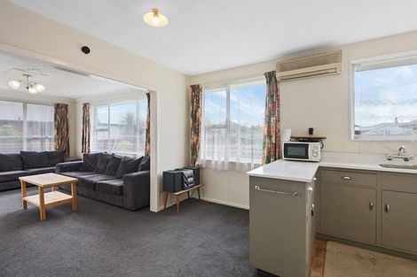 Photo of property in 2/272 Main North Road, Redwood, Christchurch, 8051