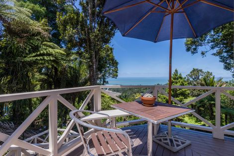 Photo of property in 84 Park Road, Titirangi, Auckland, 0604
