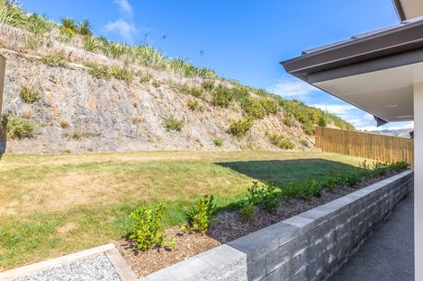 Photo of property in 117 Queen Charlotte Drive, Aotea, Porirua, 5024