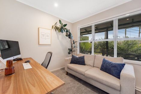 Photo of property in 188 Mellons Bay Road, Mellons Bay, Auckland, 2014