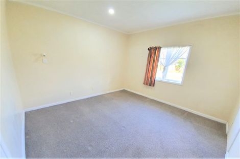 Photo of property in 1 Glen Norman Avenue, Henderson, Auckland, 0610